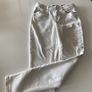 White skinny jeans